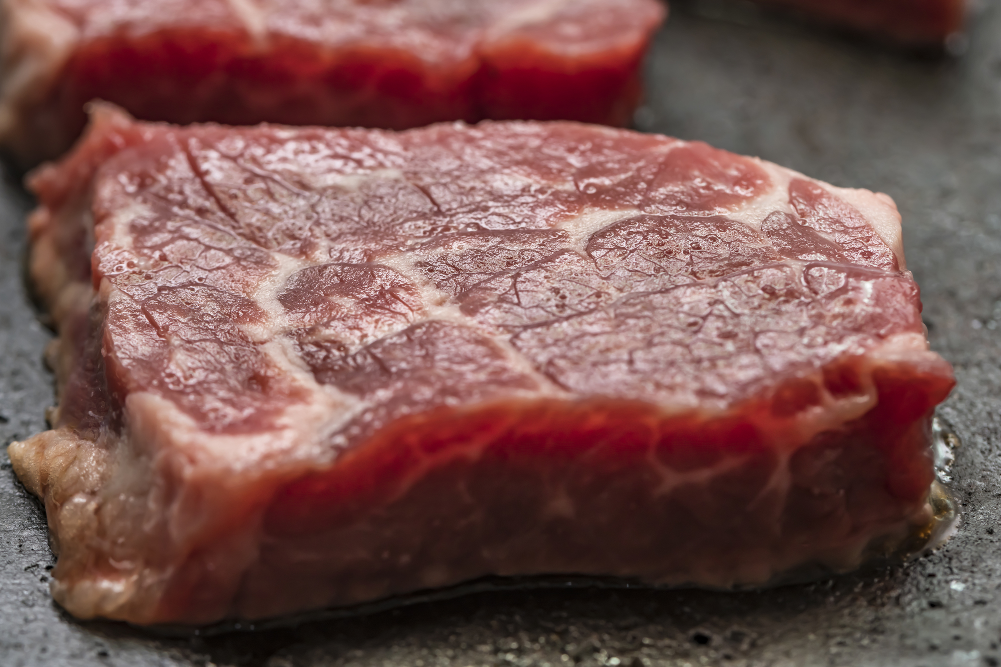 赤身肉や加工肉